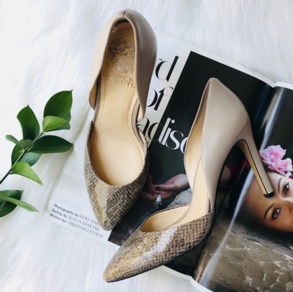 NWOT Vince Camuto Gold and Tan Dessy Pumps